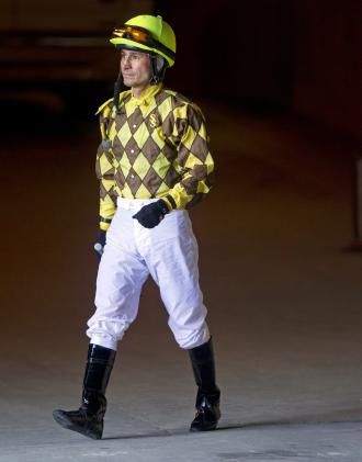 Jockey Uniforms – Custom Silks, Pants & Caps for Racing Teams